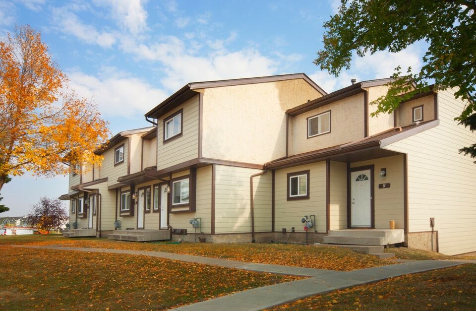 Large Renovated Townhomes in Northeast Edmonton. Click to Check Availability